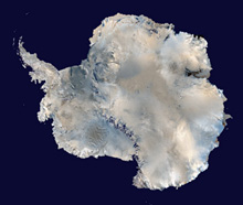 Le continent antarctique vu par satellite